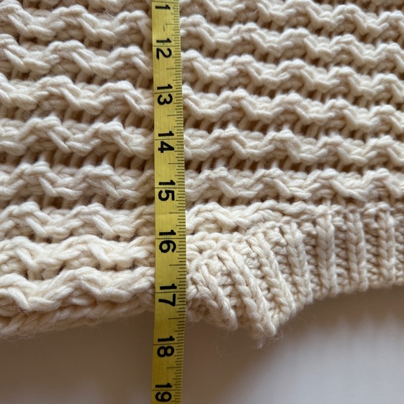 Zara Ivory Knit Top - Picture 10 of 10